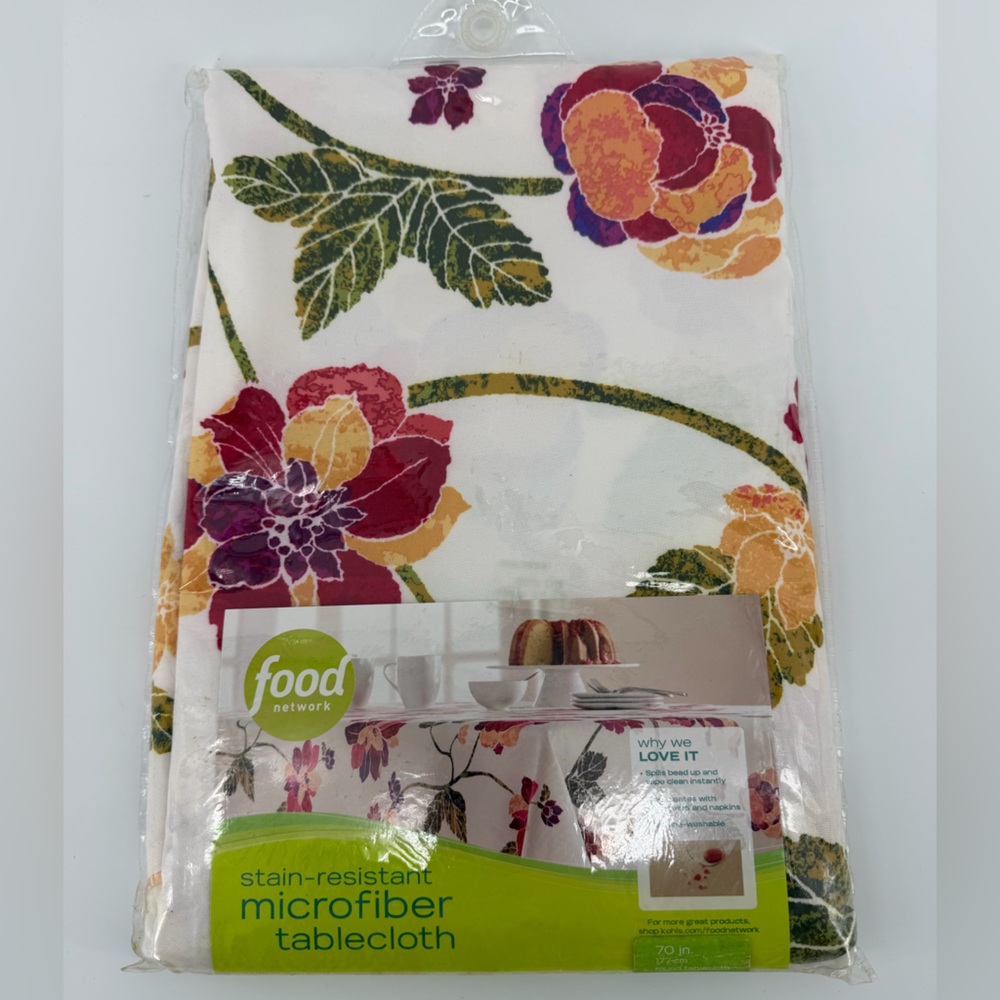 NEW Food Network Stain-Resistant Microfiber "Trellis" Tablecloth, 70" Round